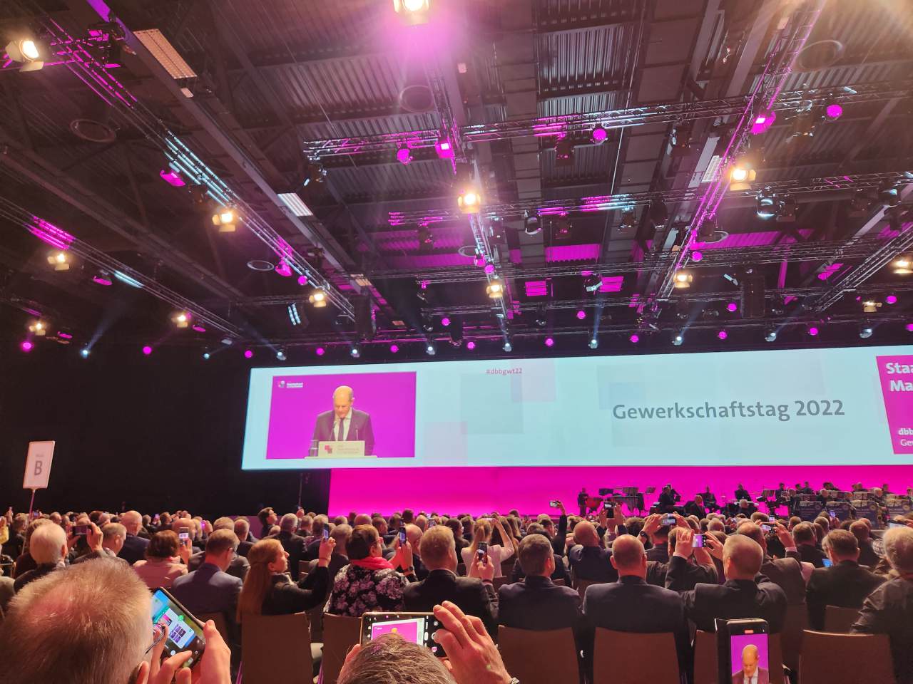 Bundeskanzler Scholz lobt die Mitarbeitenden im Öffentlichen Dienst als Gestalter der Zeitenwende